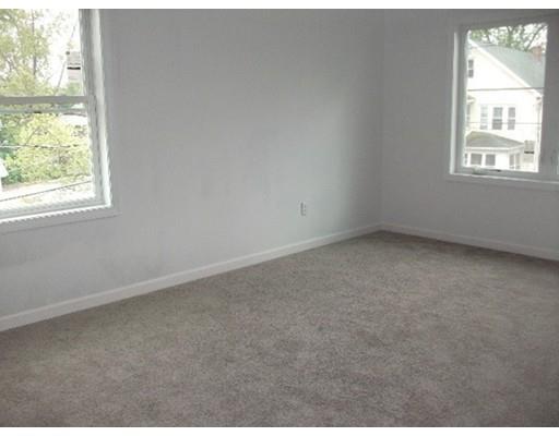 119 Hamburg St, Springfield, MA 01107 photo 14