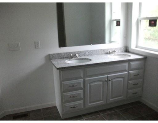 119 Hamburg St, Springfield, MA 01107 photo 11