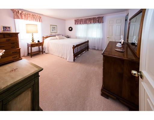 103 Acrebrook Dr, Chicopee, MA 01020 photo 8