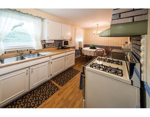 103 Acrebrook Dr, Chicopee, MA 01020 photo 4