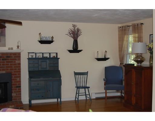 24 Josiah Dr, Upton, MA 01568 photo 9