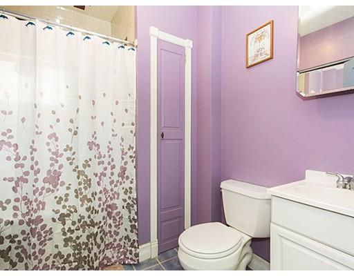 22 Charles St, Beverly, MA 01915 photo 9