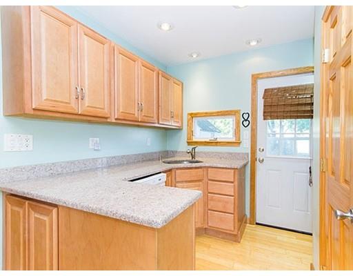 22 Charles St, Beverly, MA 01915 photo 6