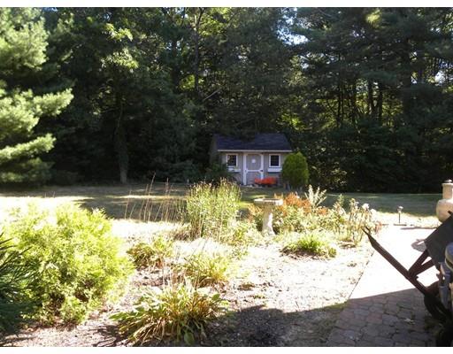 8 Penny Ln, East Wareham, MA 02538 photo 3