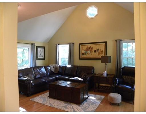 8 Penny Ln, East Wareham, MA 02538 photo 8