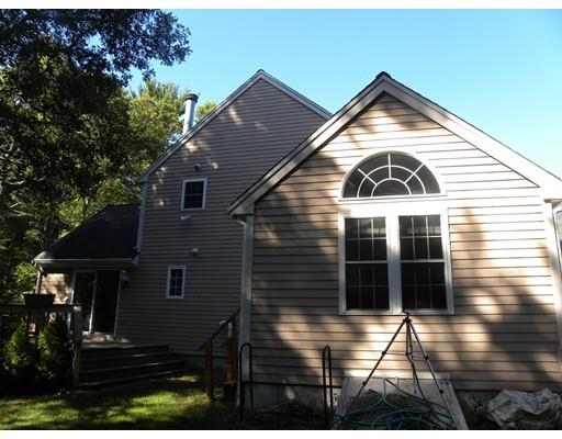 8 Penny Ln, East Wareham, MA 02538 photo 4