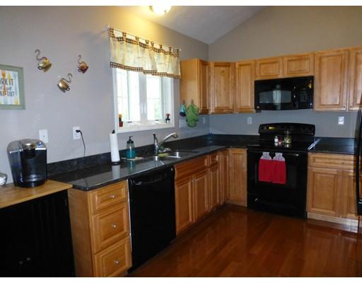 16 Butler St, Worcester, MA 01607 photo 9
