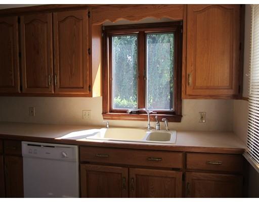 25 Randall St, Chicopee, MA 01013 photo 6