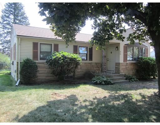 25 Randall St, Chicopee, MA 01013 photo 2