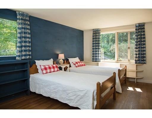 210 Walnut St, Brookline, MA 02445 photo 6