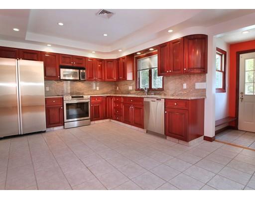 67 Tomahawk Rd, Arlington, MA 02474 photo 3