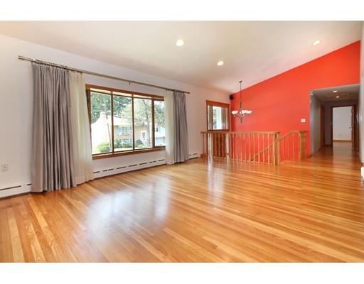 67 Tomahawk Rd, Arlington, MA 02474 photo 8