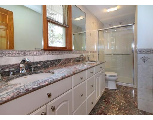 67 Tomahawk Rd, Arlington, MA 02474 photo 14