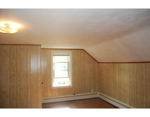 687 Plumtree Rd, Springfield, MA 01118 photo 18