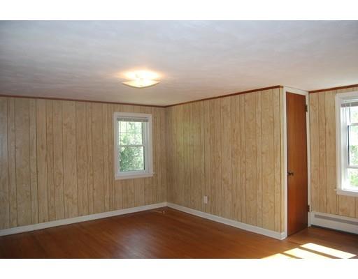 687 Plumtree Rd, Springfield, MA 01118 photo 16