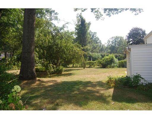 687 Plumtree Rd, Springfield, MA 01118 photo 26
