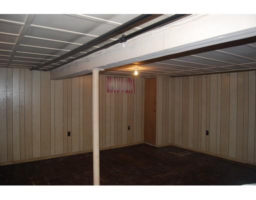 687 Plumtree Rd, Springfield, MA 01118 photo 25
