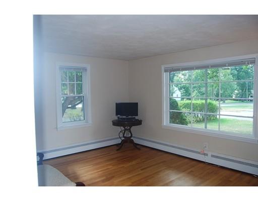 687 Plumtree Rd, Springfield, MA 01118 photo 11