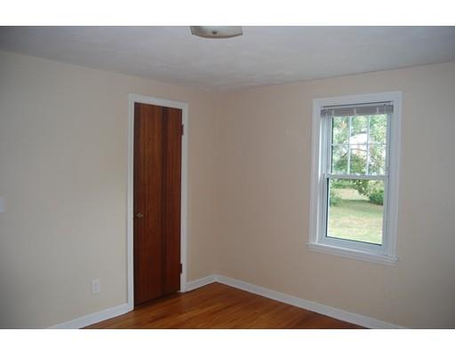 687 Plumtree Rd, Springfield, MA 01118 photo 10