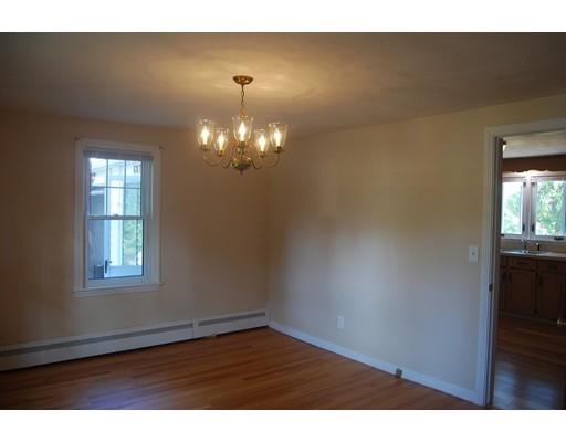 687 Plumtree Rd, Springfield, MA 01118 photo 14