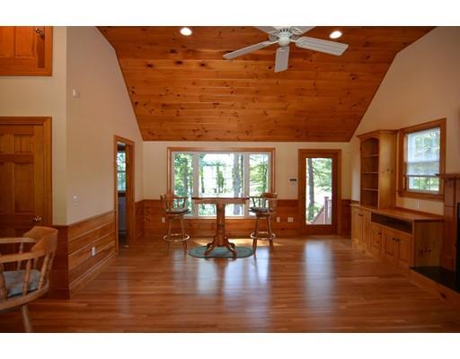 22 Calvin St, Ayer, MA 01432 photo 4