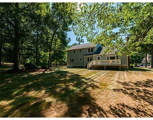 44 Ashley Pl, Reading, MA 01867 photo 2
