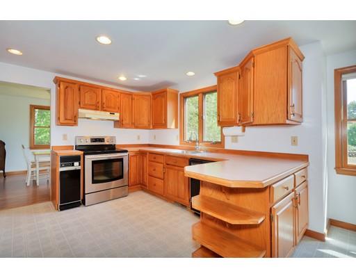 33 Pine Ridge Dr, Ayer, MA 01432 photo 8