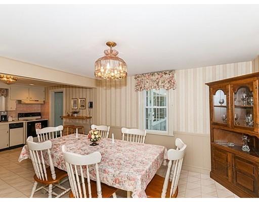 37 Lewis St, Reading, MA 01867 photo 4