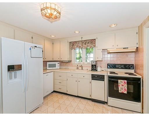 37 Lewis St, Reading, MA 01867 photo 5