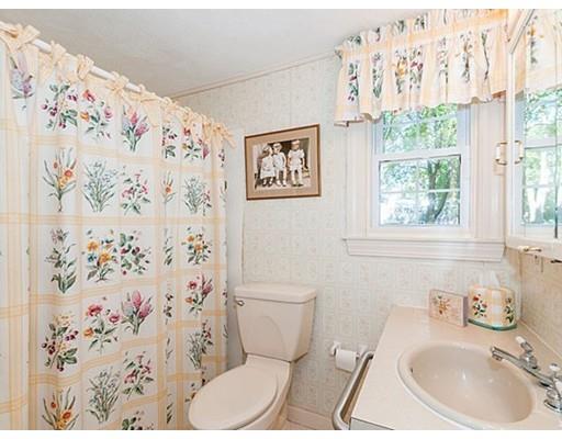 37 Lewis St, Reading, MA 01867 photo 12