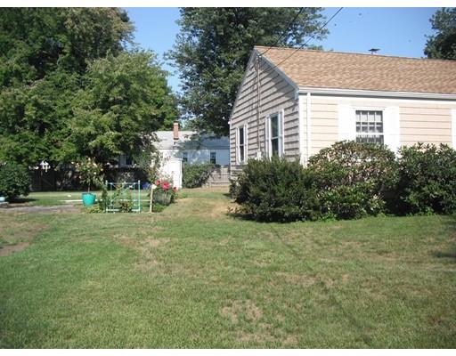 854 Grayson Dr, Springfield, MA 01119 photo 3