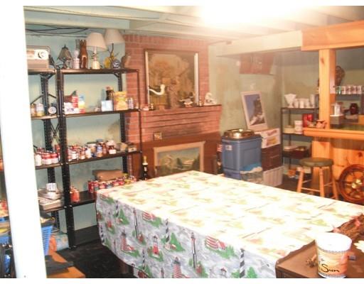 854 Grayson Dr, Springfield, MA 01119 photo 15