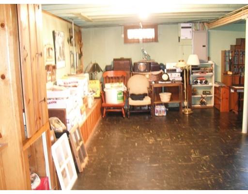 854 Grayson Dr, Springfield, MA 01119 photo 17