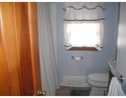 854 Grayson Dr, Springfield, MA 01119 photo 13