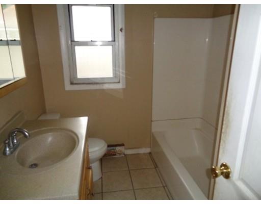 83 Oakwood, Springfield, MA 01109 photo 6