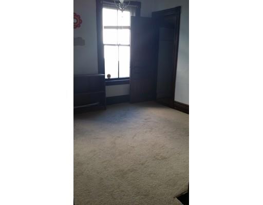168 Marion St, Springfield, MA 01109 photo 4
