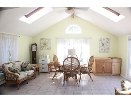17 Brookbridge Rd, Stoneham, MA 02180 photo 6