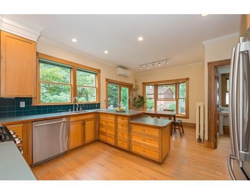 61 Bartlett Ave, Arlington, MA 02476 photo 9