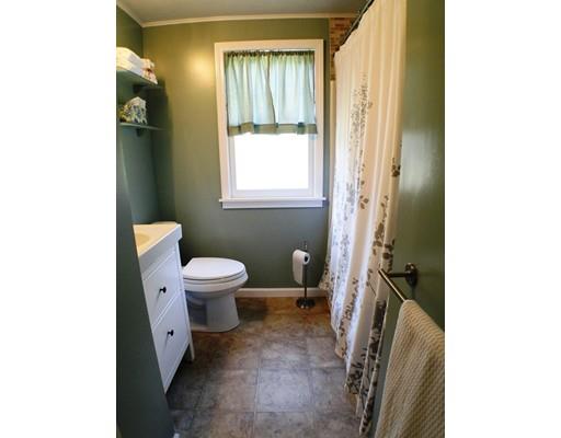 26 Delano Dr, Springfield, MA 01129 photo 16
