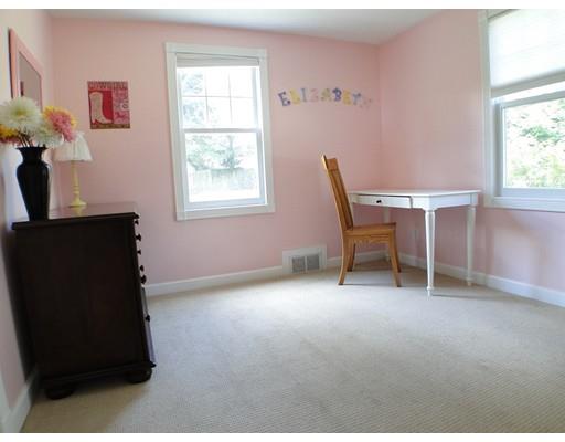 26 Delano Dr, Springfield, MA 01129 photo 14