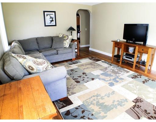26 Delano Dr, Springfield, MA 01129 photo 6