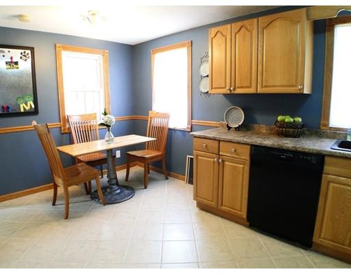 26 Delano Dr, Springfield, MA 01129 photo 9