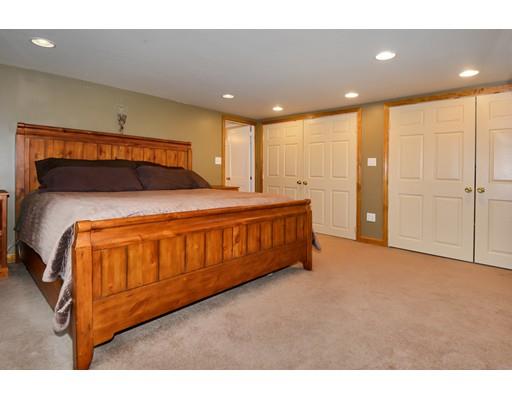 32 Williams St, Upton, MA 01568 photo 4