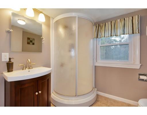 32 Williams St, Upton, MA 01568 photo 3