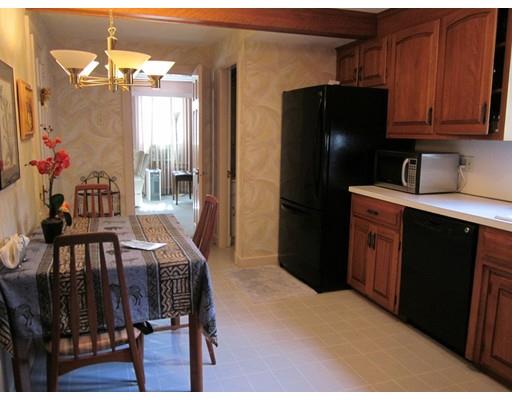 190 Gillette Ave, Springfield, MA 01118 photo 5