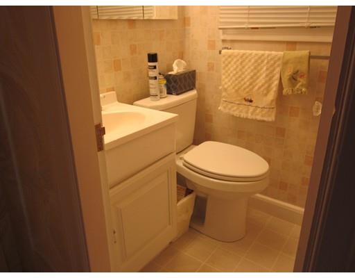 190 Gillette Ave, Springfield, MA 01118 photo 7