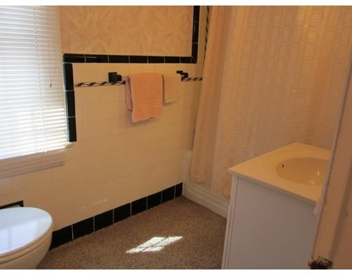 190 Gillette Ave, Springfield, MA 01118 photo 15