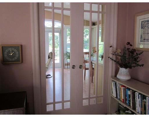 190 Gillette Ave, Springfield, MA 01118 photo 8