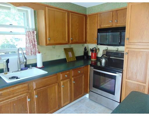 13 Fairfield Dr, Wareham, MA 02571 photo 5