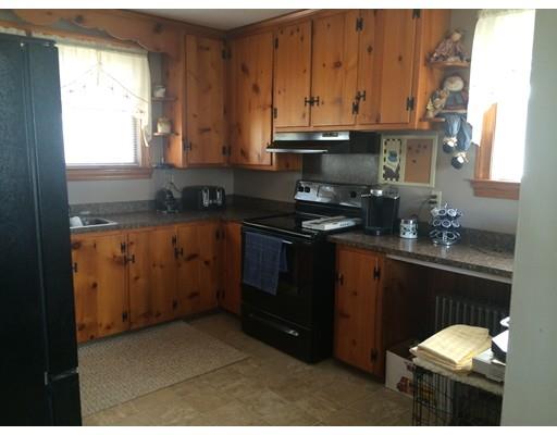 61 Morris St, Fall River, MA 02720 photo 2